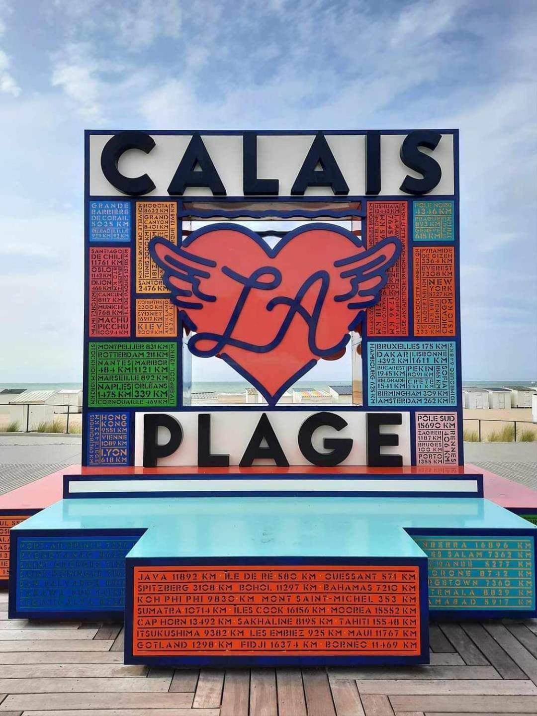 Calais Plage-Gare Appartement Elegant Tout Equipe エクステリア 写真